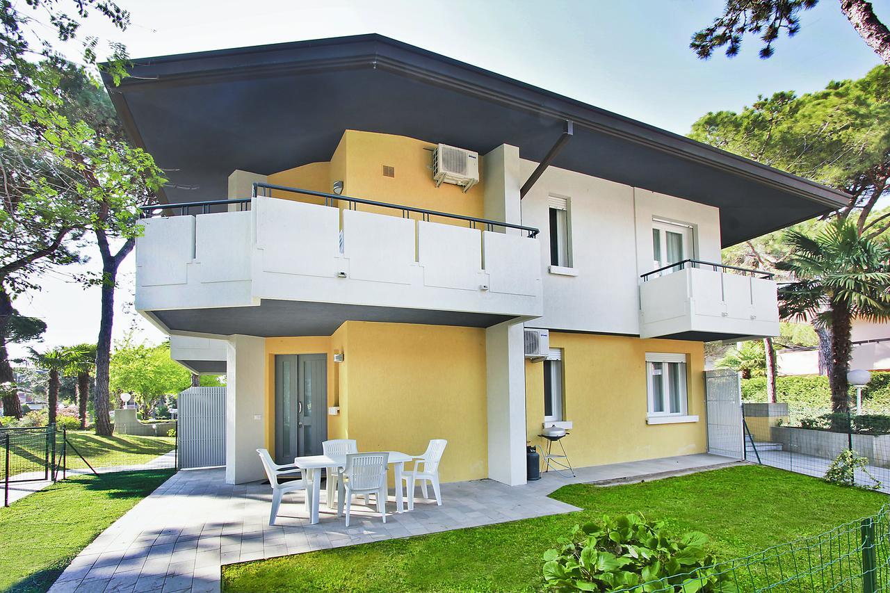 Villa Cristina Lignano Sabbiadoro Bagian luar foto